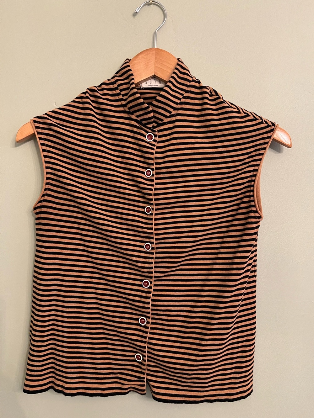 Sleeveless Striped Button-Front Top - Black & Tan